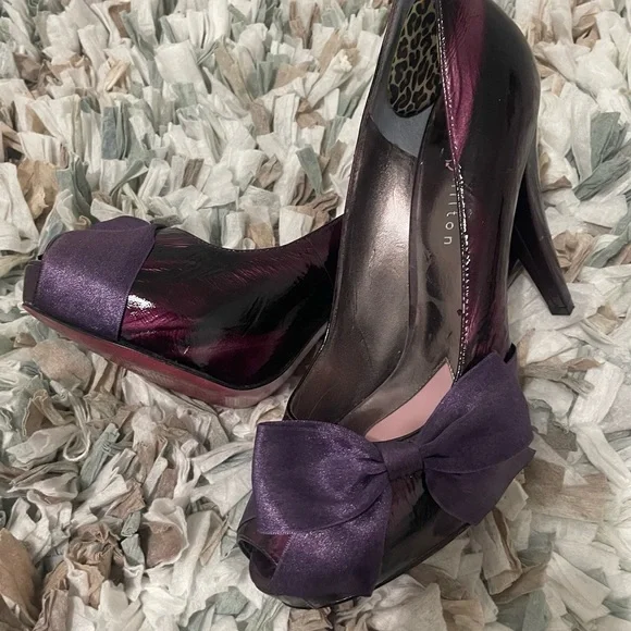 Shoes - Picture 2 of 5